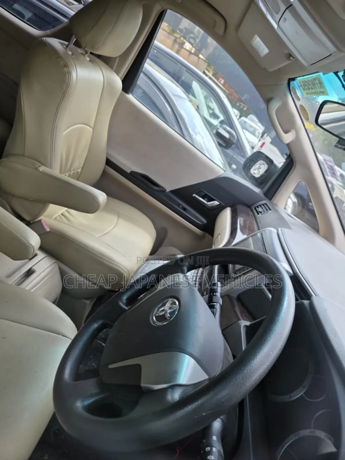 Toyota Vellfire 2012 Silver