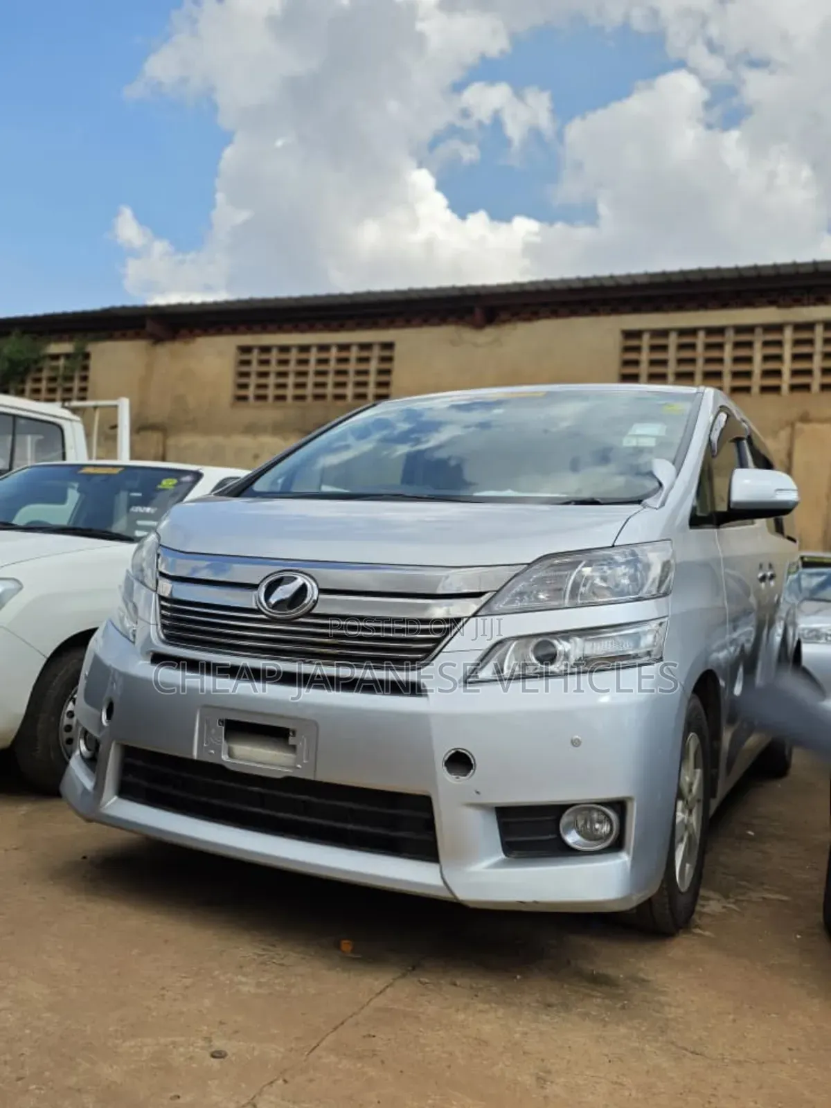 Toyota Vellfire 2012 Silver