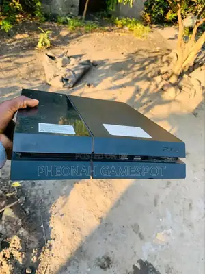 Mint Ps4 Playstation Standard. 13 Games 2 Pads. Call Now.