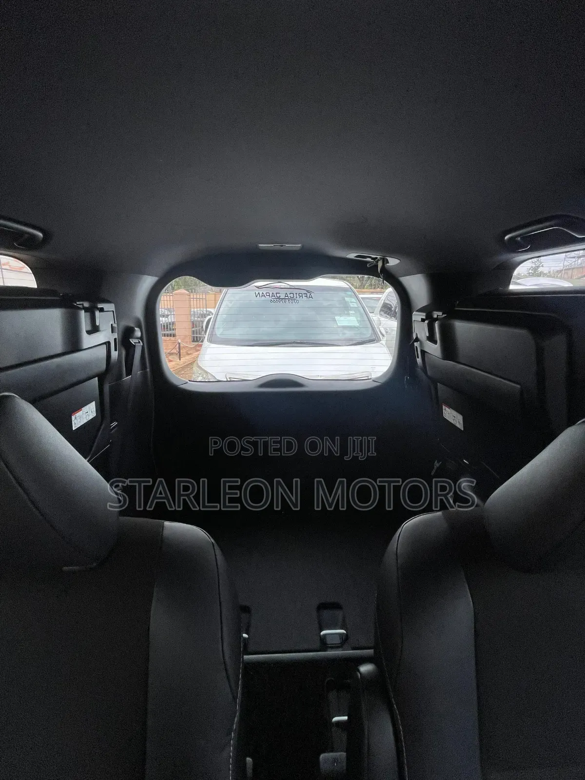 Toyota Noah 2.0 AWD (8 Seater) 2017 White