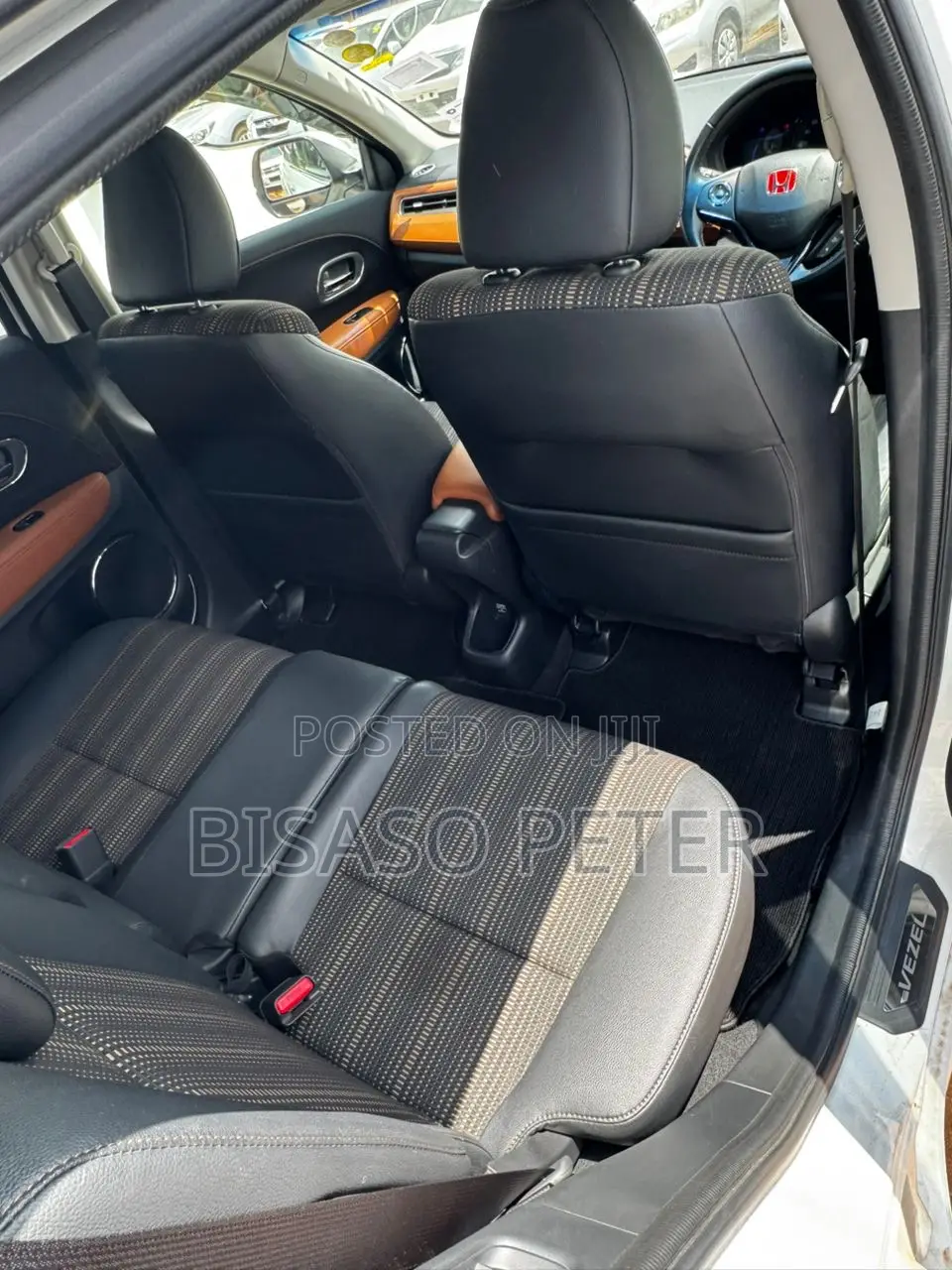 Honda Vezel 1.5 Hybrid 4WD 2015 White
