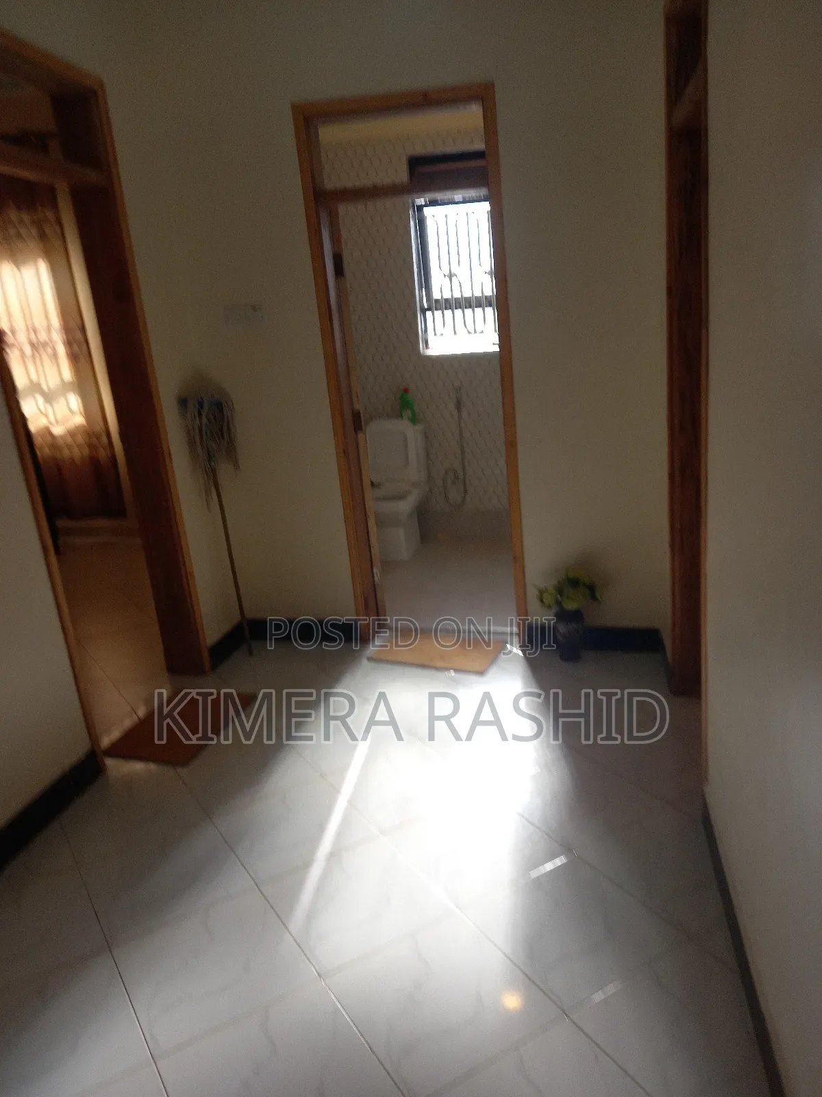 3bdrm Bungalow in Hozzan Estate, Ssisa for sale
