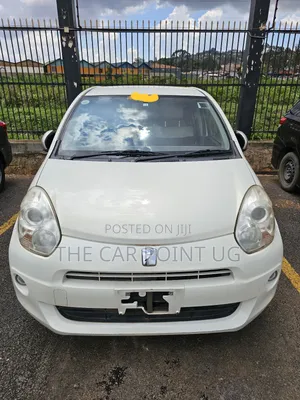Toyota Passo 1.0 FWD 2012 Pearl