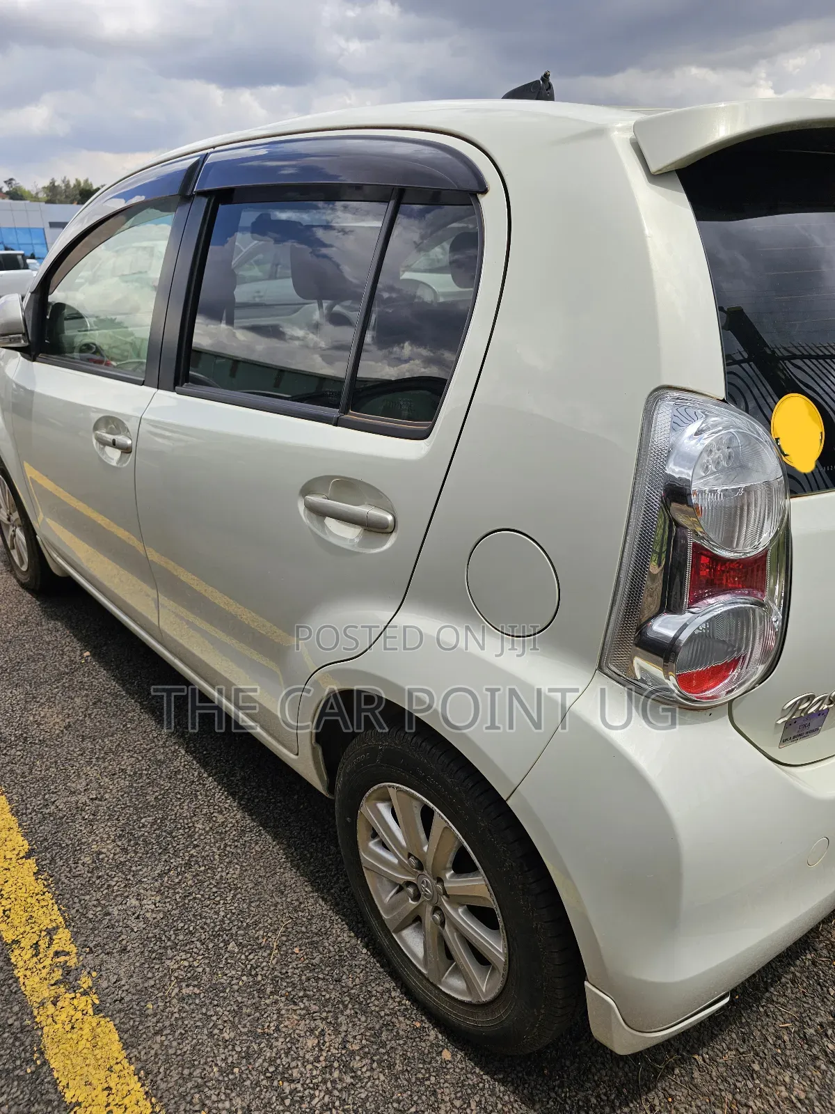 Toyota Passo 1.0 FWD 2012 Pearl