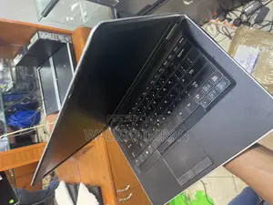 Laptop Dell Latitude 7440 8GB Intel Core i5 SSD 256GB