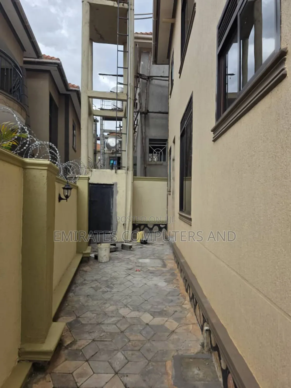 6bdrm Apartment in Kiira Kasagati, Kira for sale