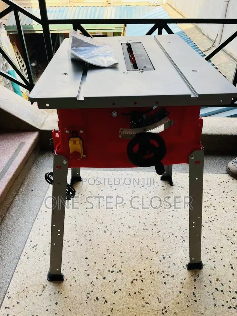 Table Saw Machine