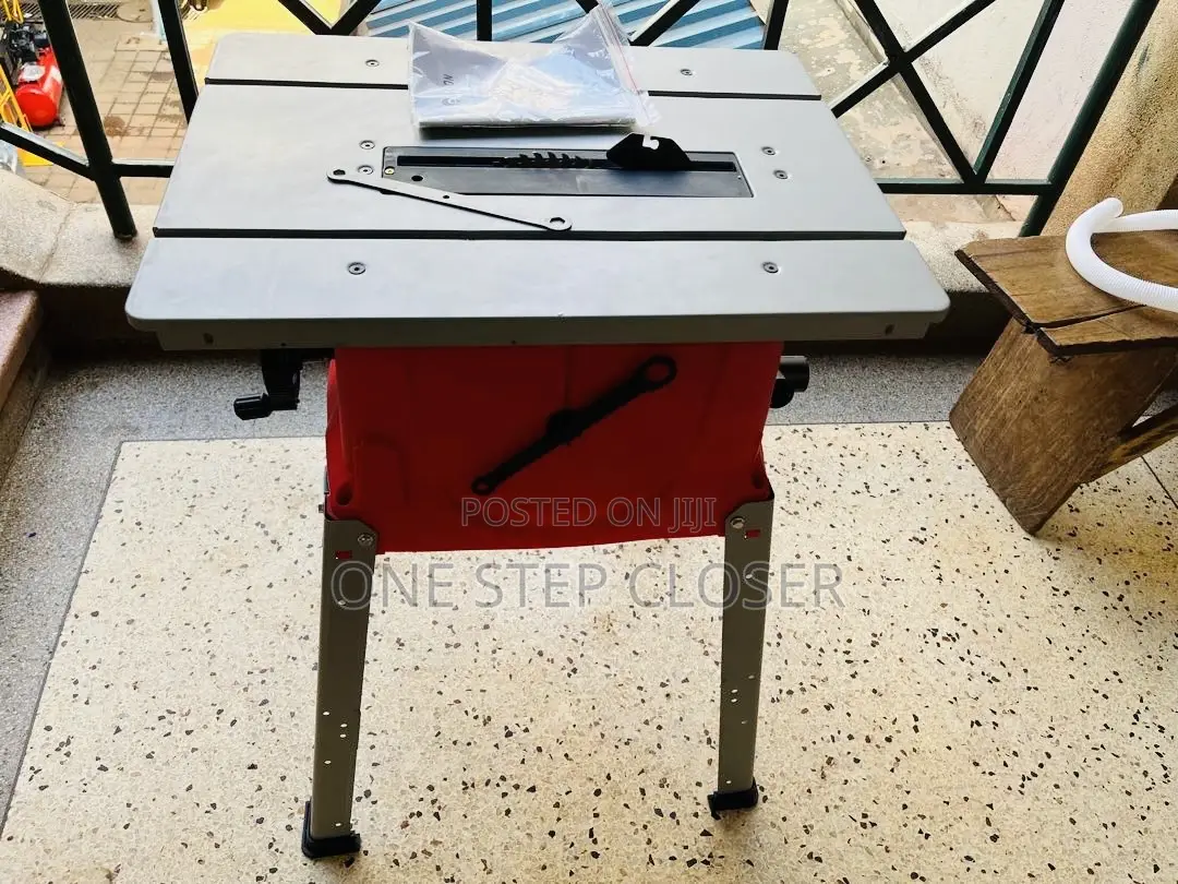 Table Saw Machine
