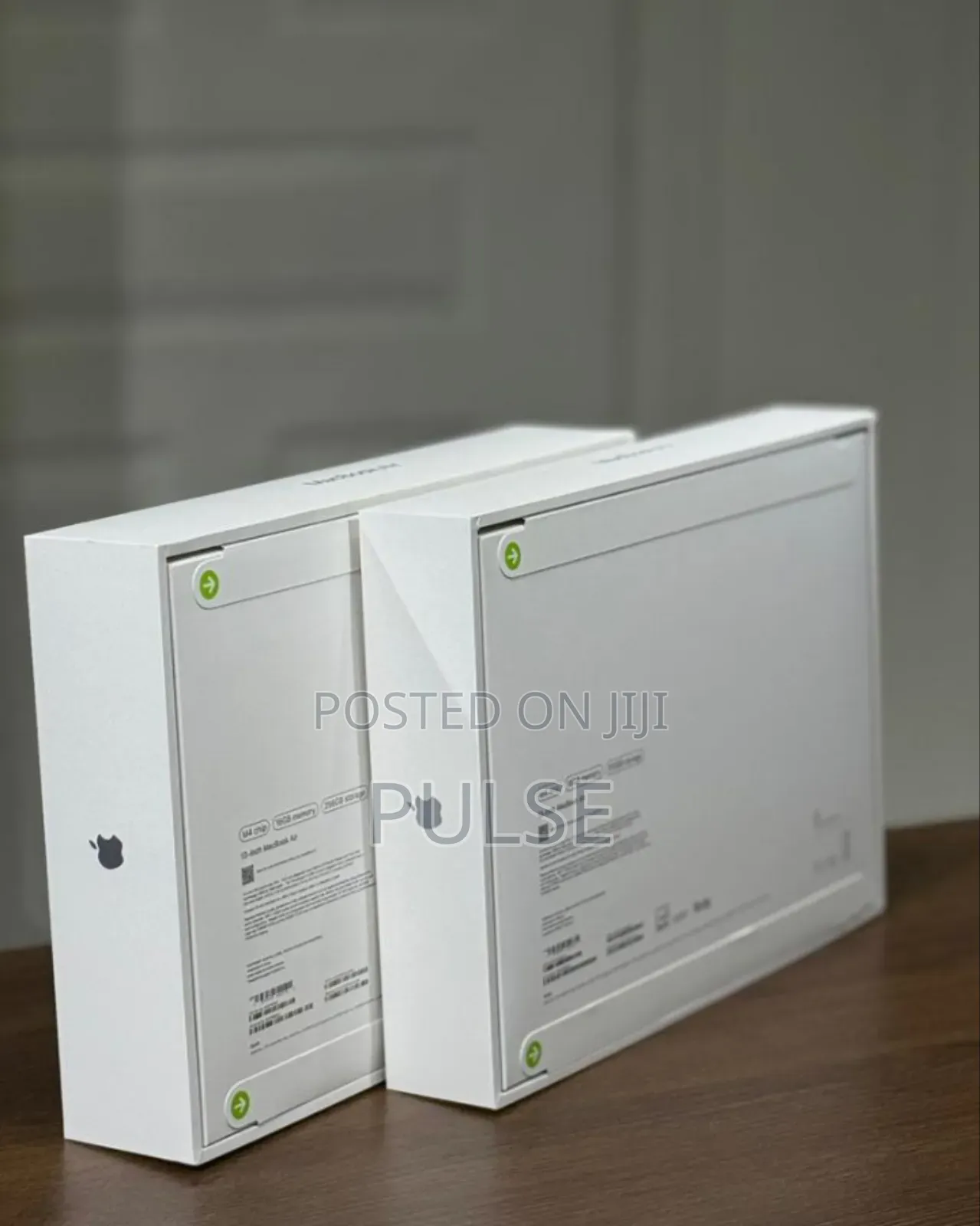 New Laptop Apple MacBook Air 2025 M4 13-Inch 16GB Apple M4 SSD 256GB