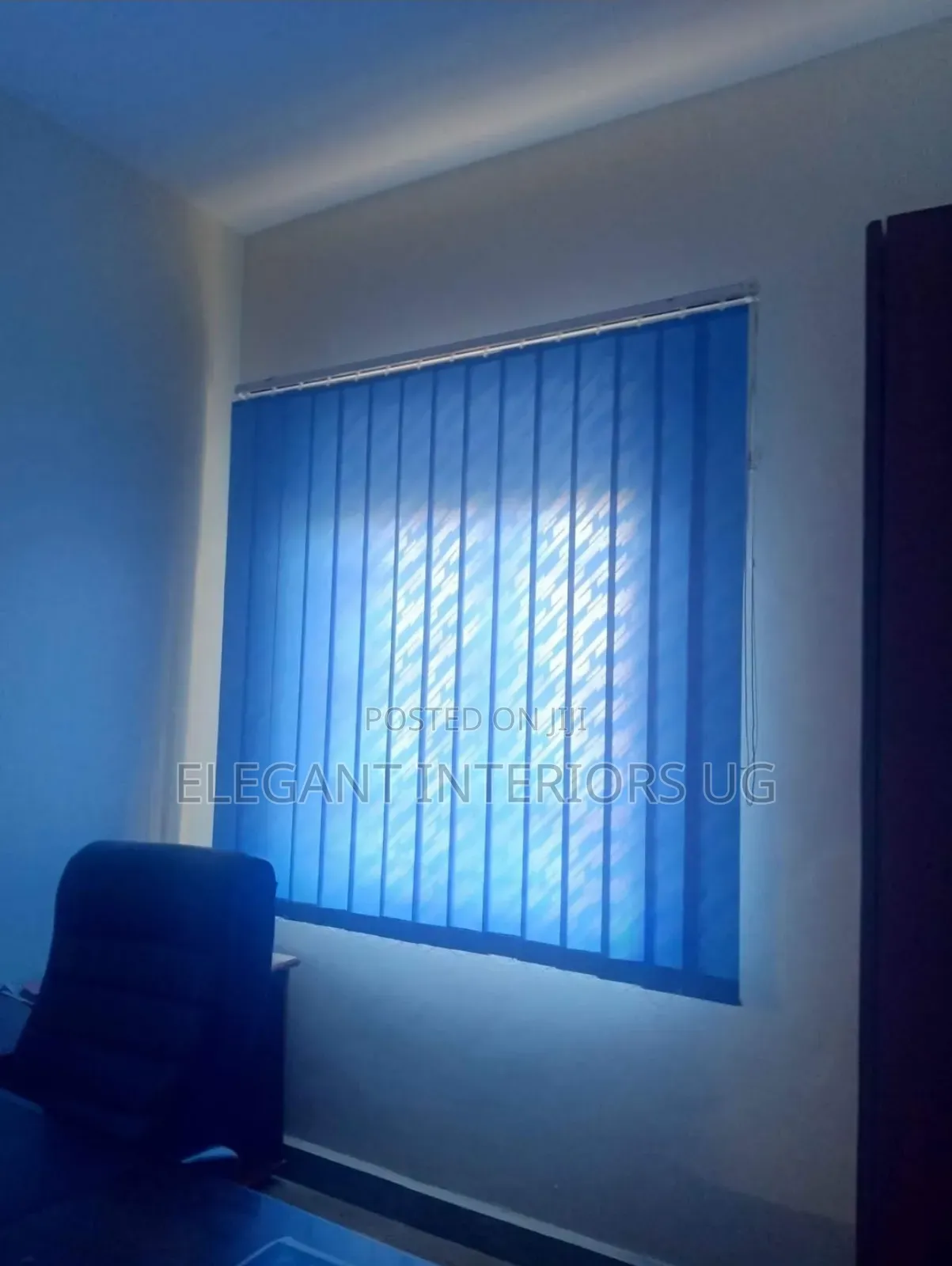 Fancy Window Blinds in Vertical for Offices