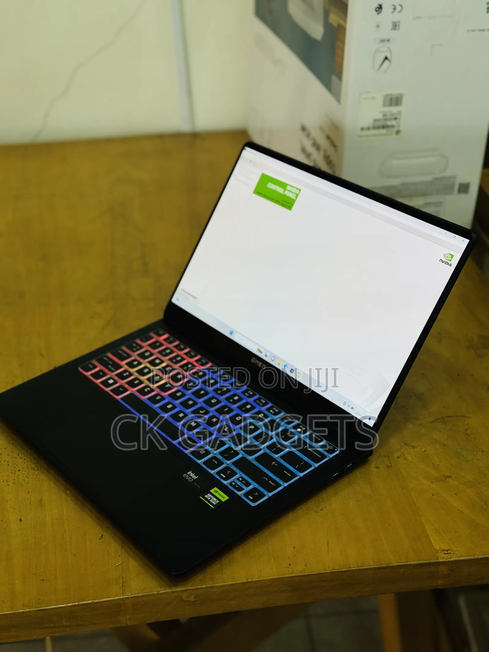 New Laptop HP Omen Transcend 14-Fb0023dx 32GB Intel Core Ultra 9 SSD 1T