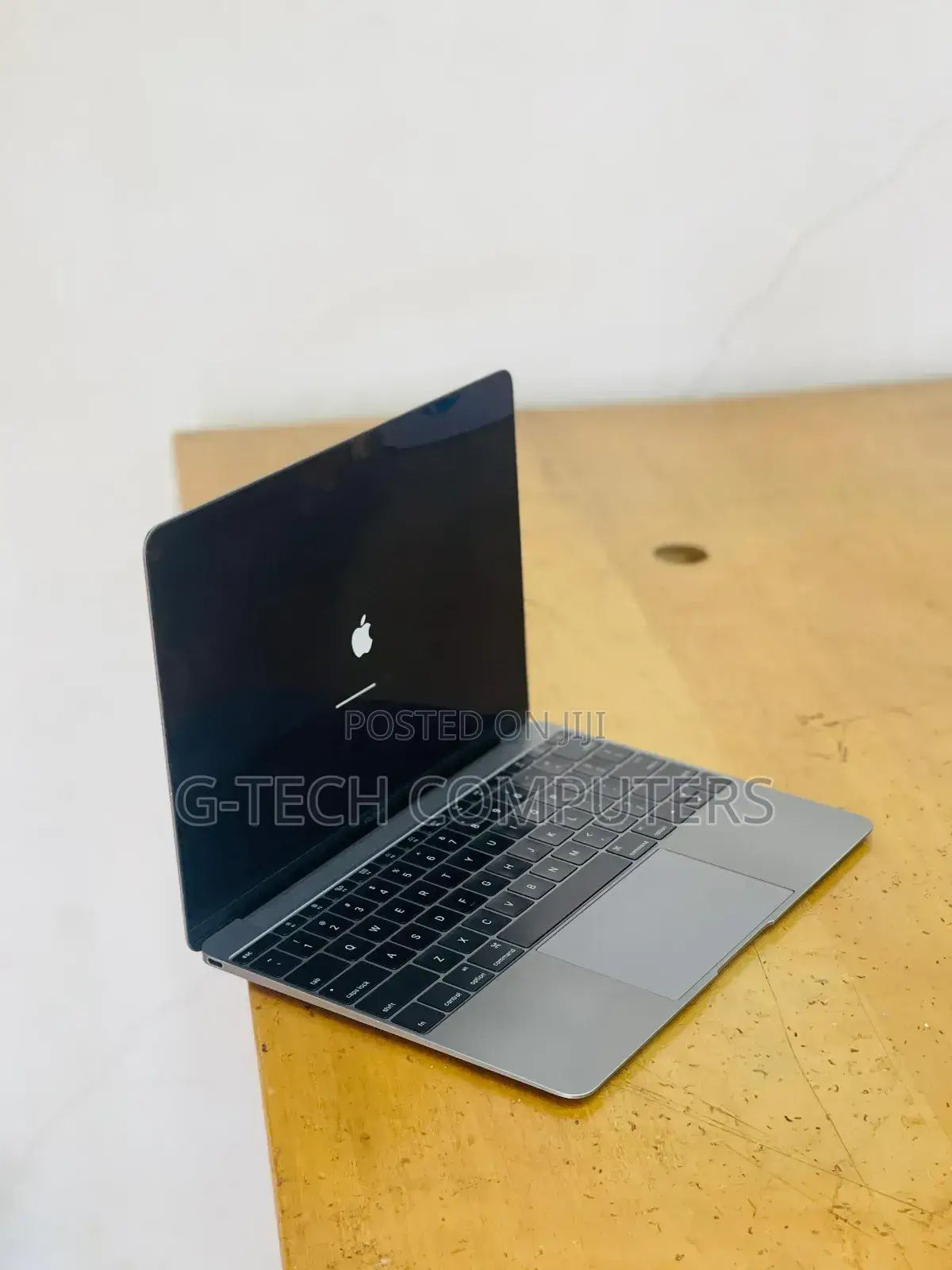 New Laptop Apple MacBook Pro 2015 8GB Intel Core M SSD 512GB