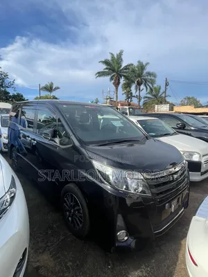Toyota Noah 2016 Black