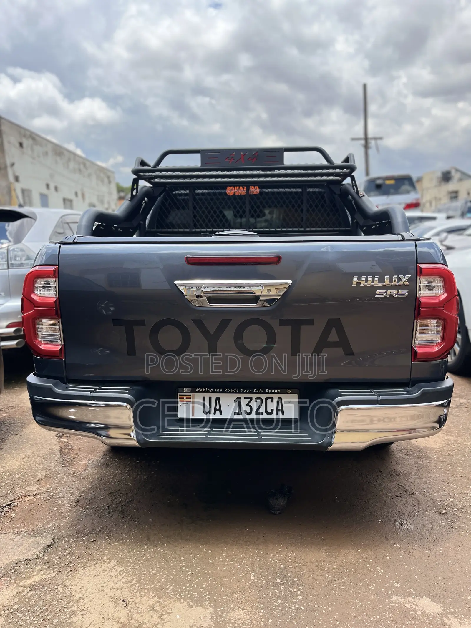 Toyota Hilux 2019 Gray