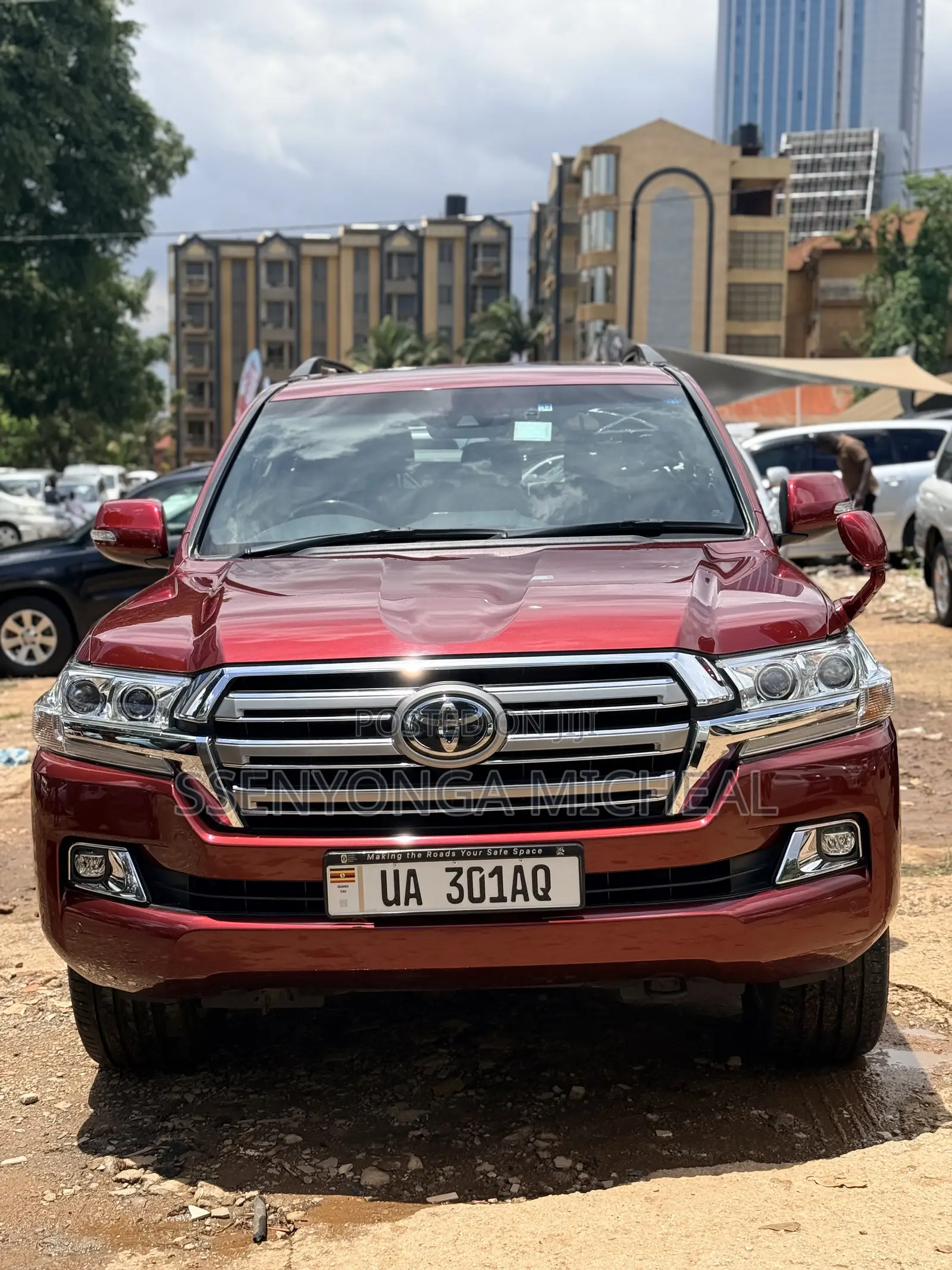 Toyota Land Cruiser 2017 Red