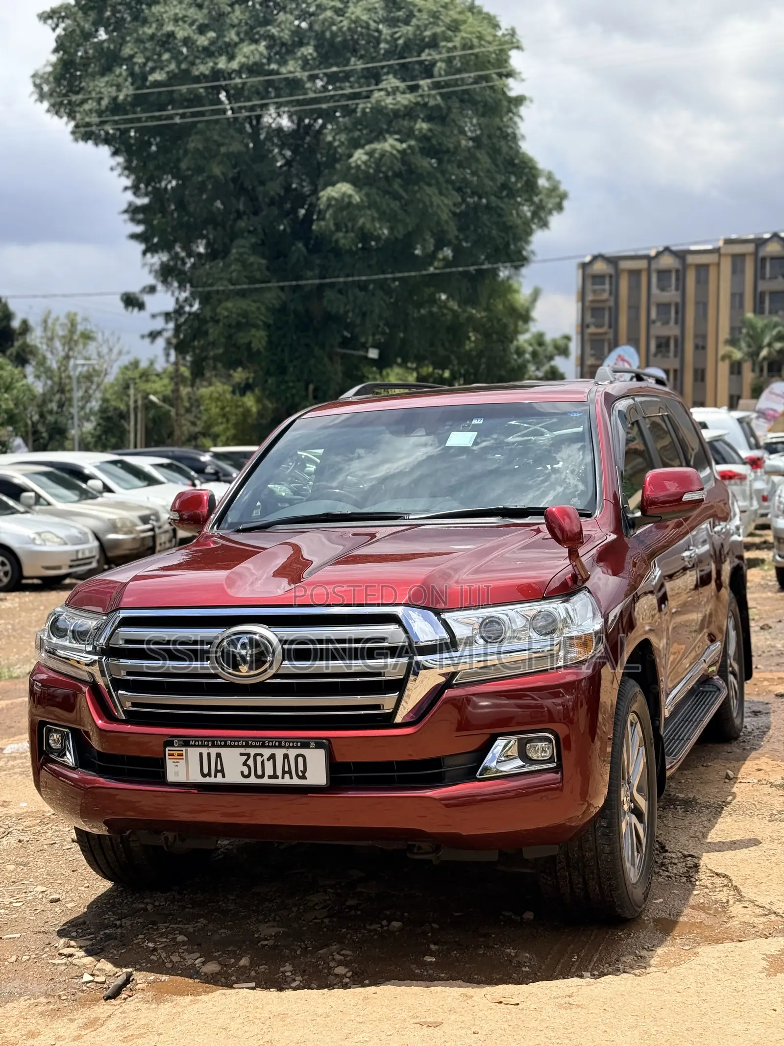 Toyota Land Cruiser 2017 Red