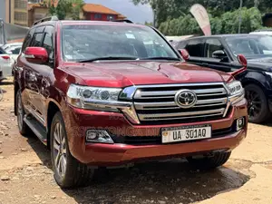 Toyota Land Cruiser 2017 Red