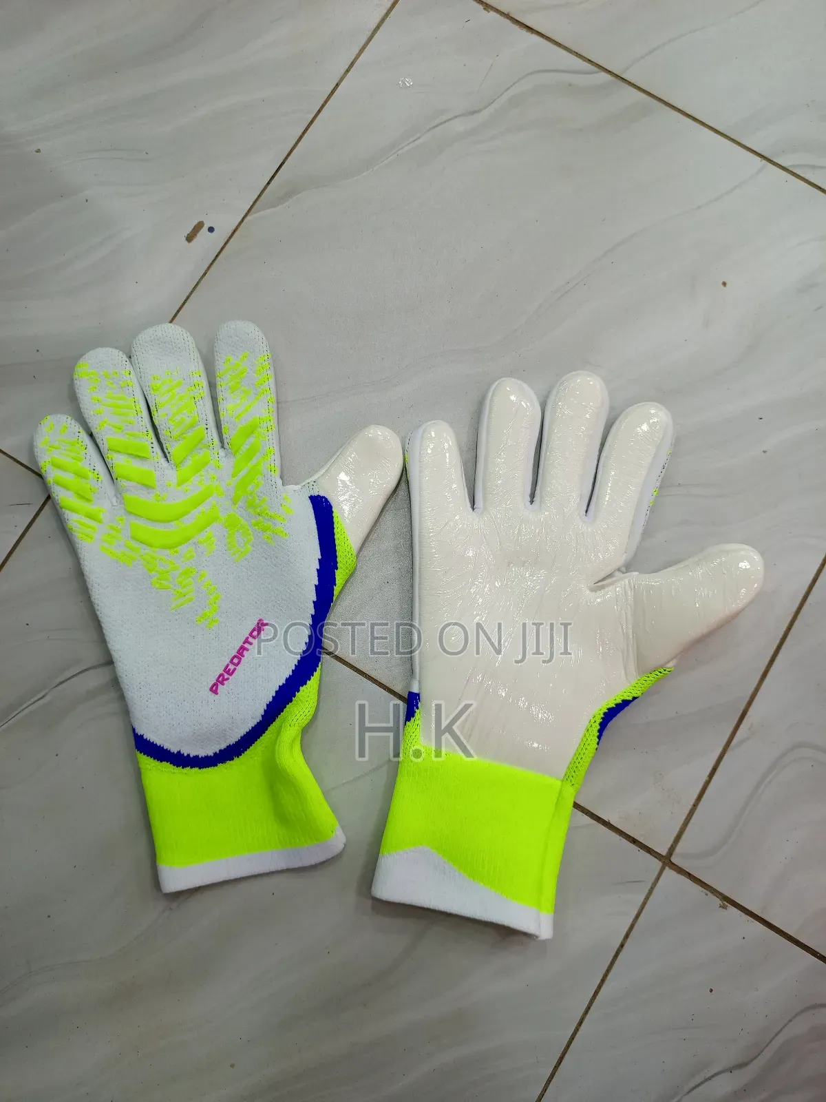 Predator Goalkeeper Gloves.