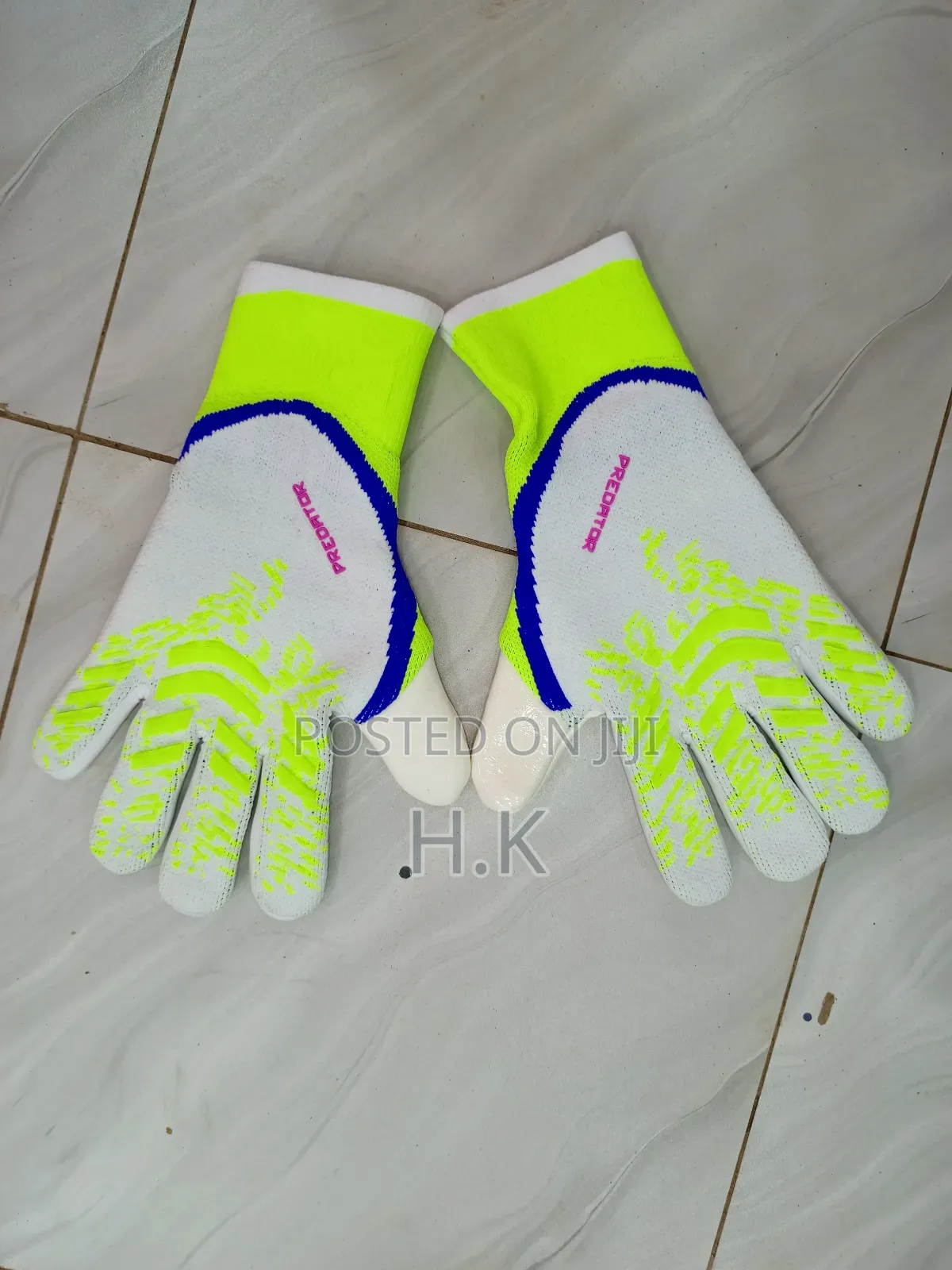 Predator Goalkeeper Gloves.