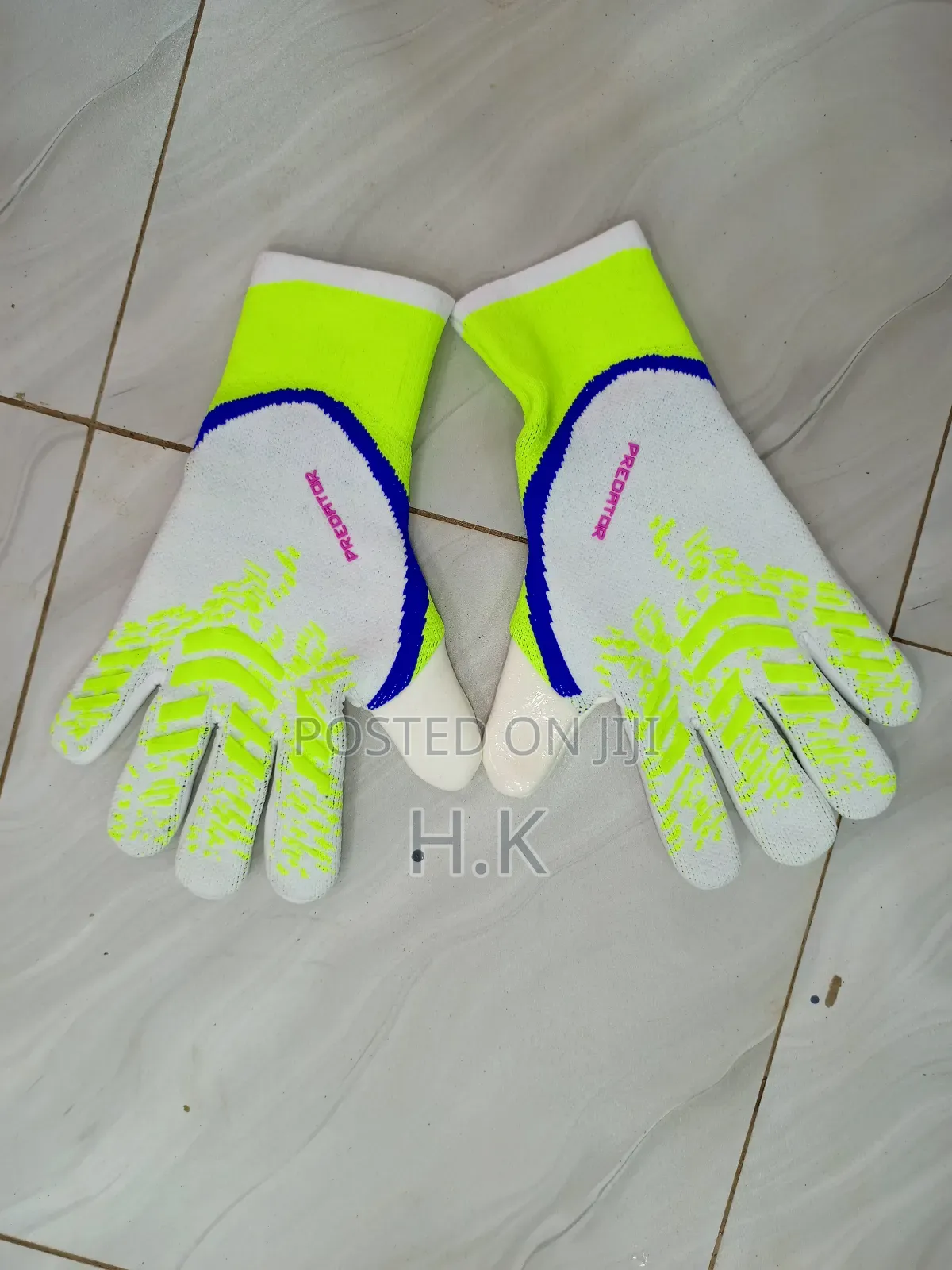 Predator Goalkeeper Gloves.