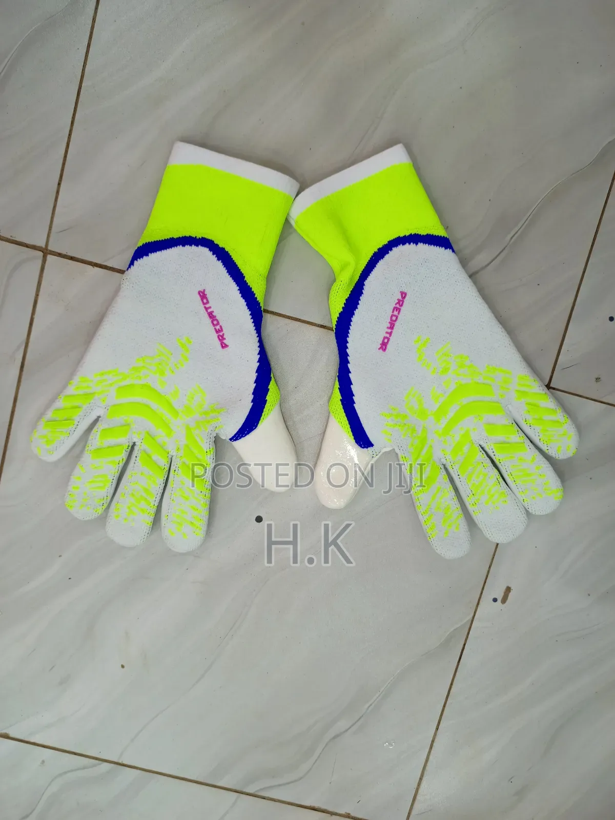 Predator Goalkeeper Gloves.