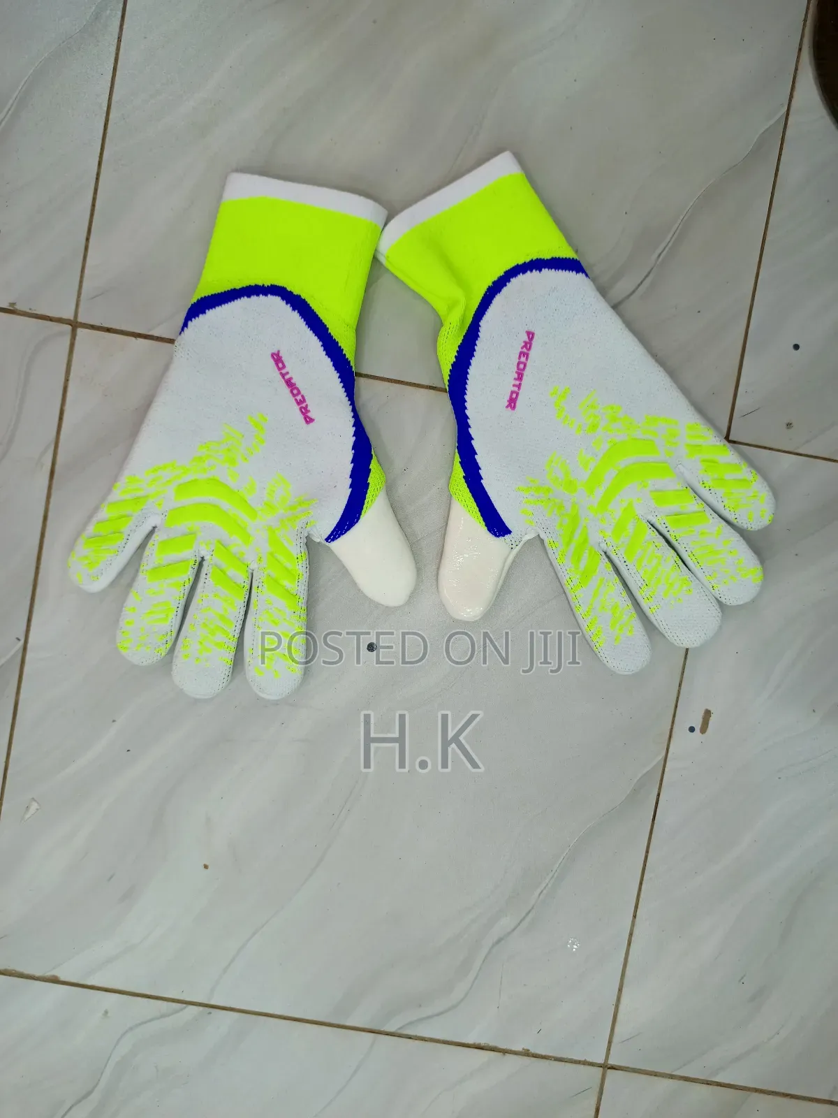 Predator Goalkeeper Gloves.