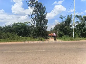 8acres of Land on Sale in Zirobwe Town