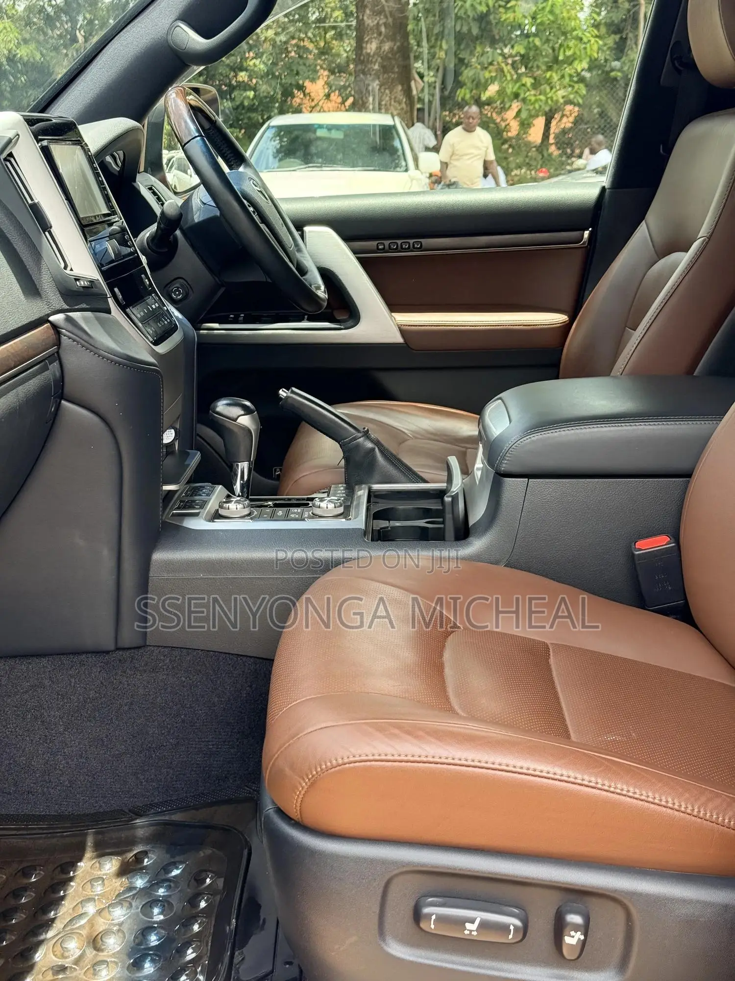 Toyota Land Cruiser 2017 Red