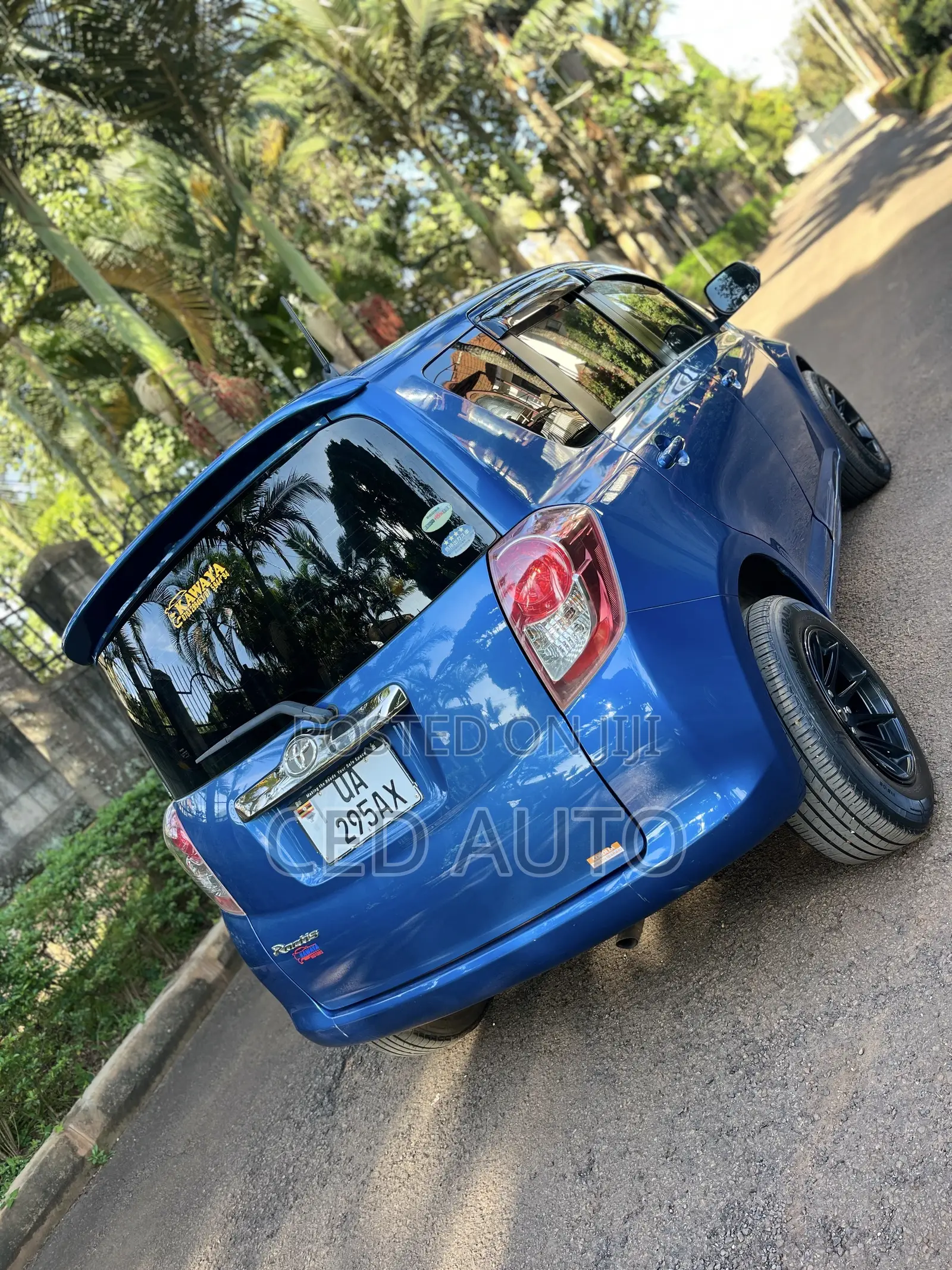 Toyota Ractis 1.5 AWD 2010 Blue