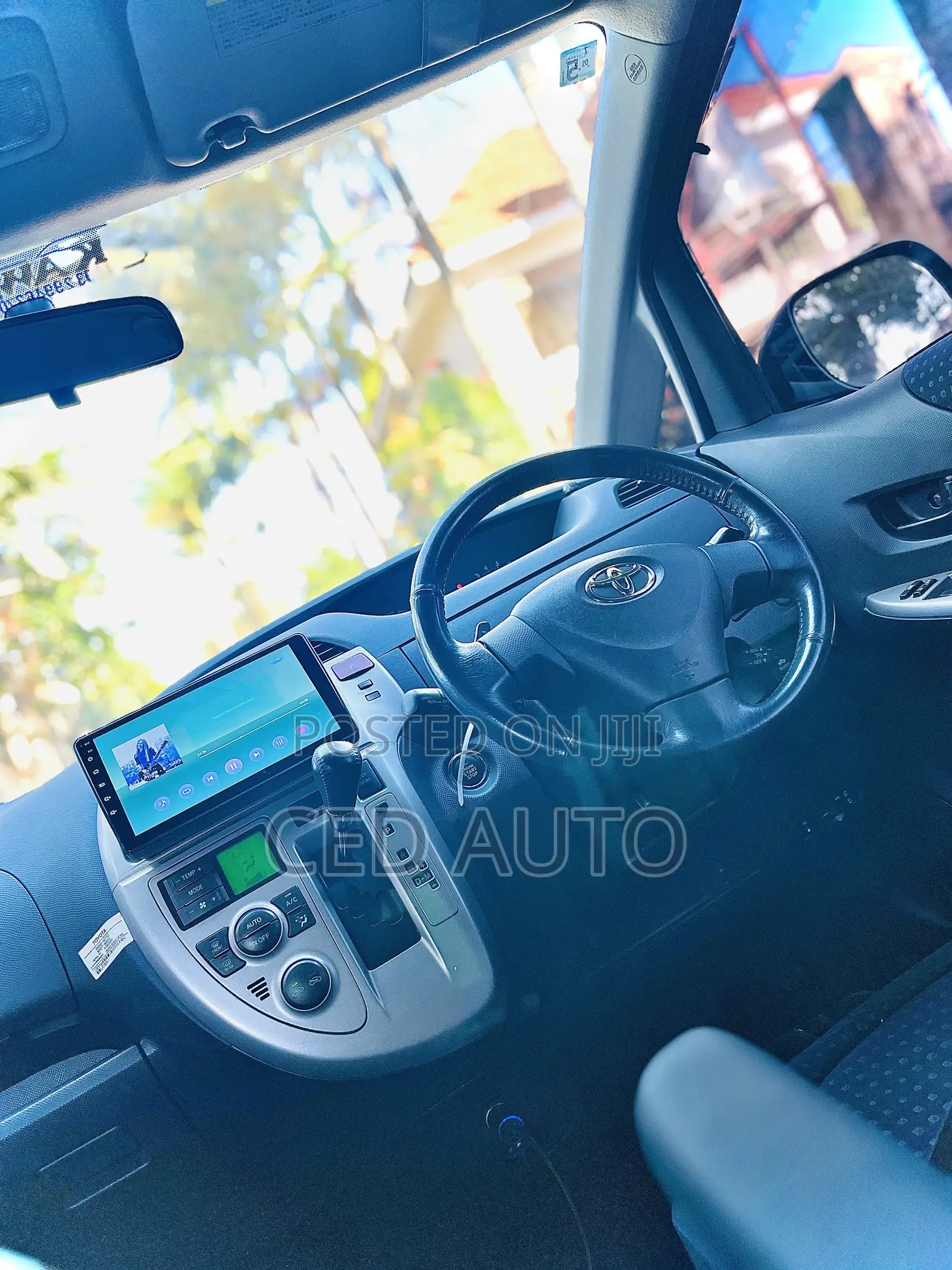 Toyota Ractis 1.5 AWD 2010 Blue