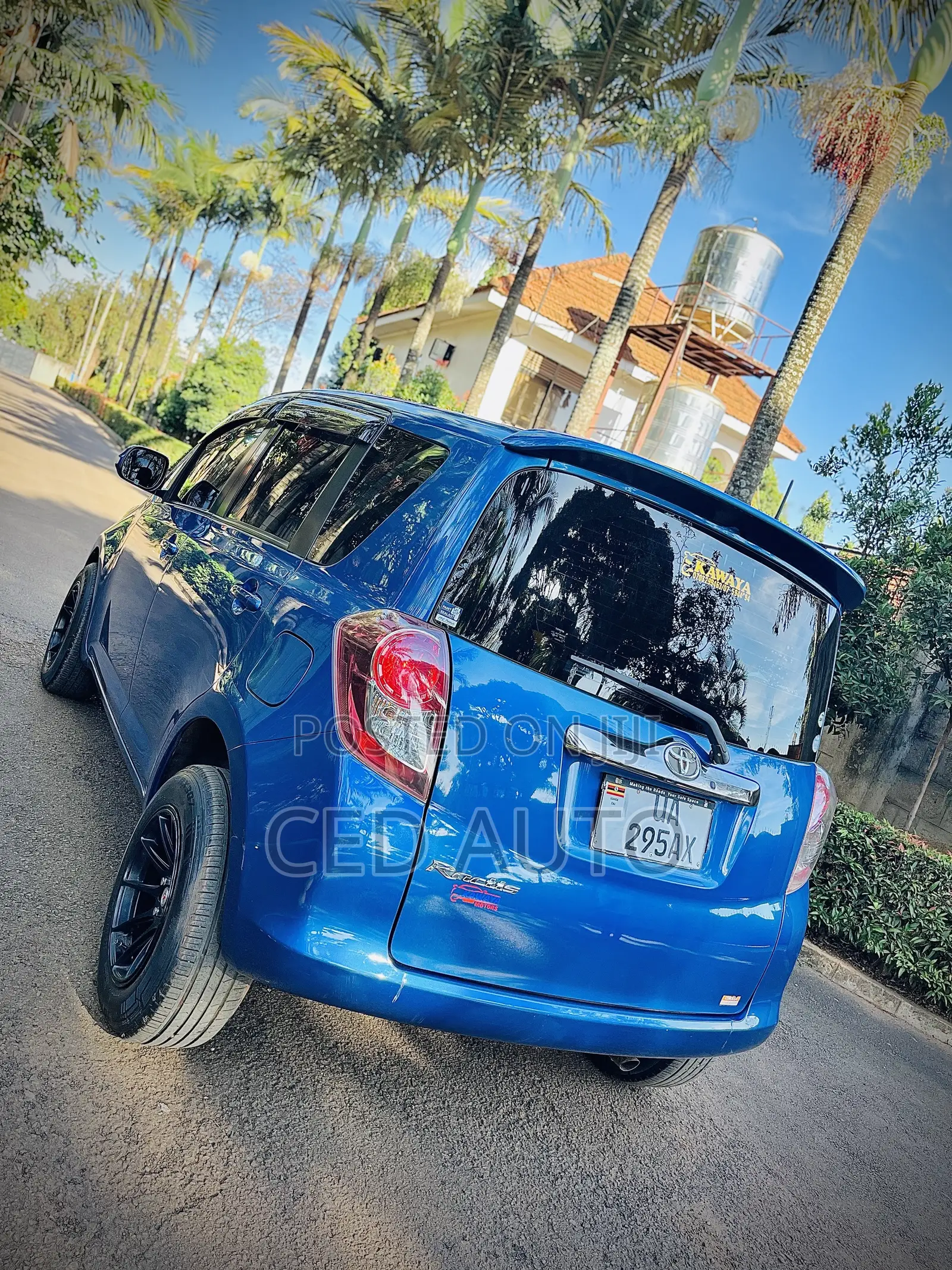 Toyota Ractis 1.5 AWD 2010 Blue