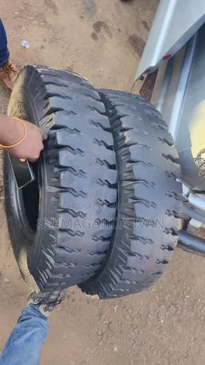 700r15 Original MRFS Used Tyres
