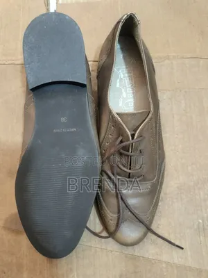 Women's Lace-Up Brogue Shoes