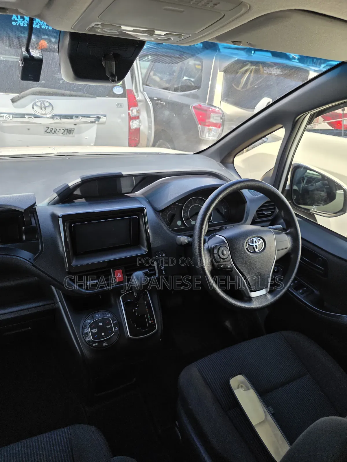 Toyota Noah 2018 Pearl