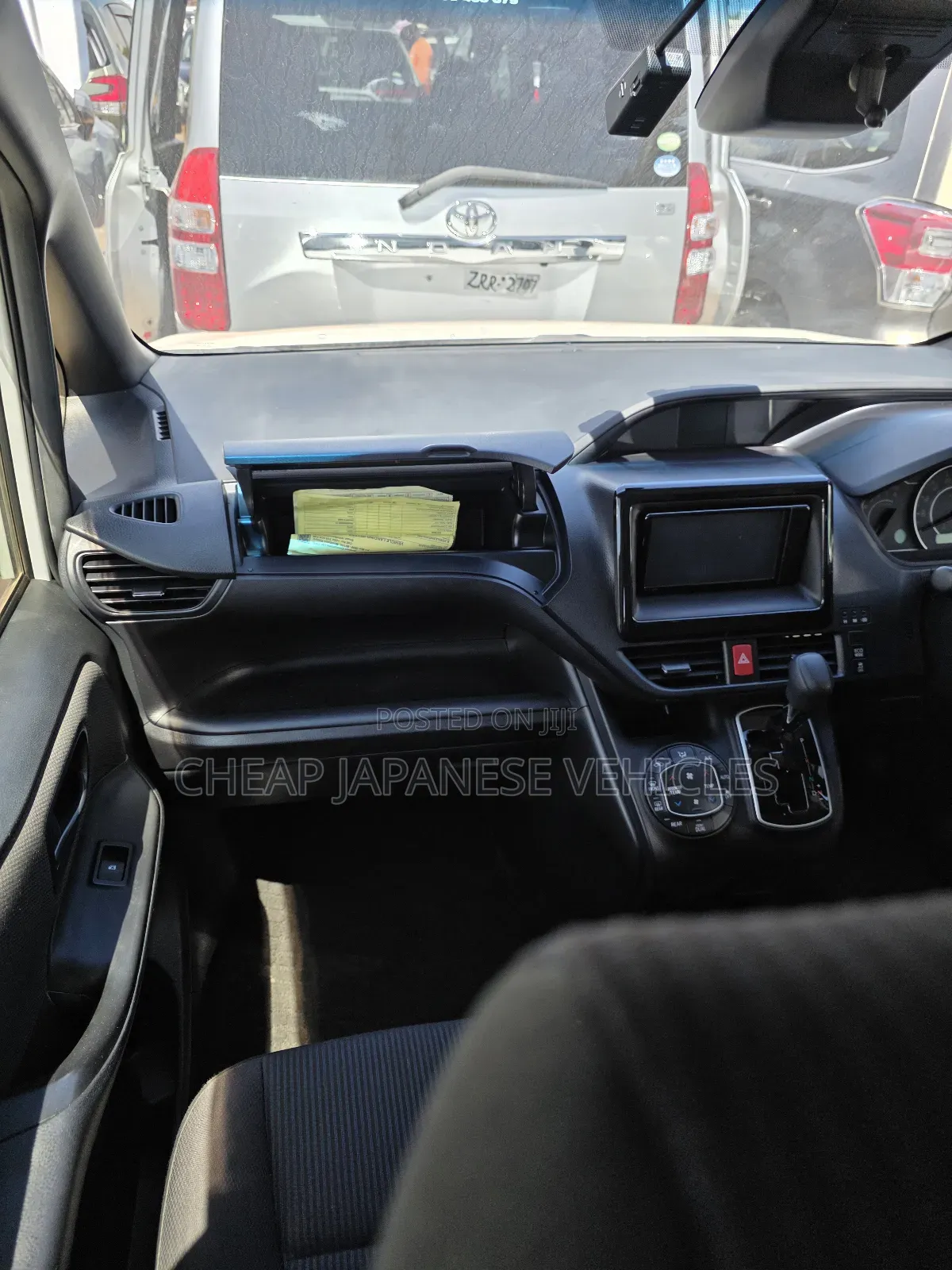 Toyota Noah 2018 Pearl
