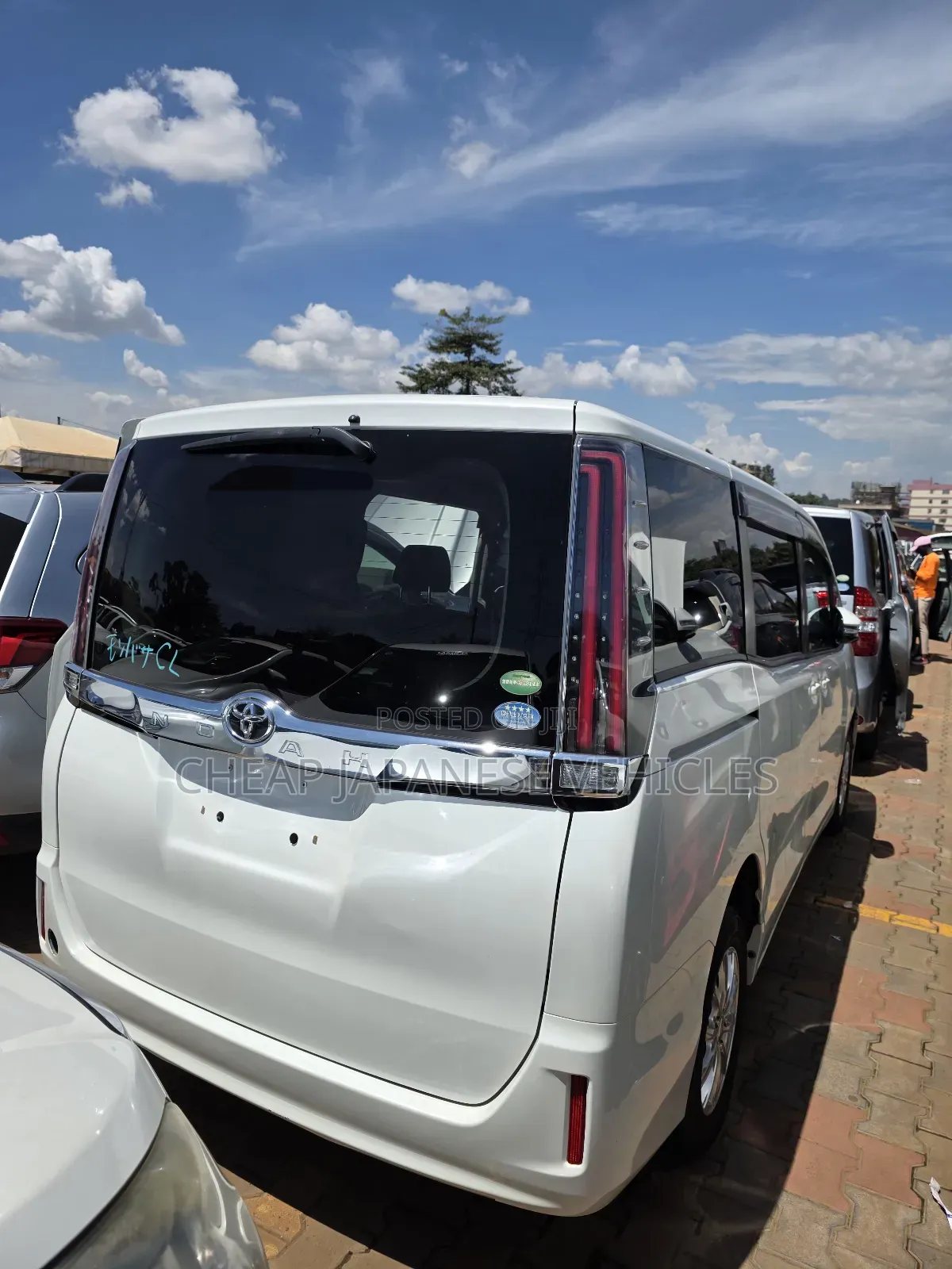 Toyota Noah 2018 Pearl