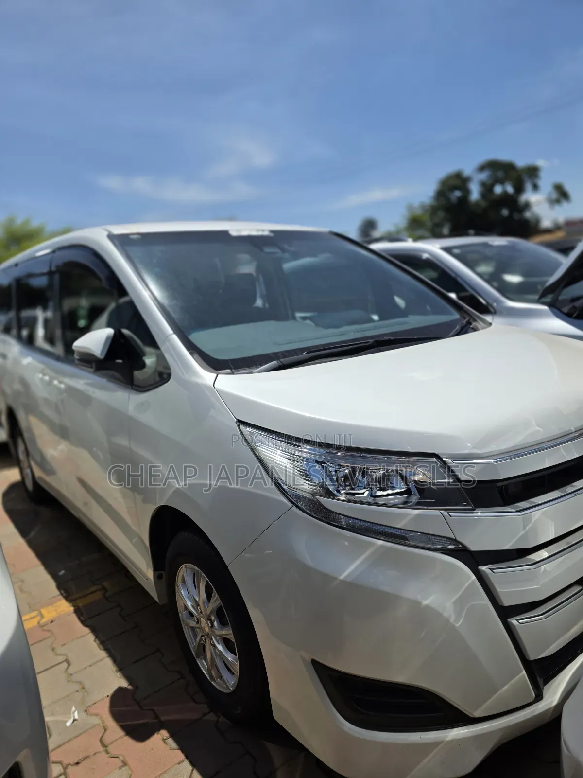 Toyota Noah 2018 Pearl