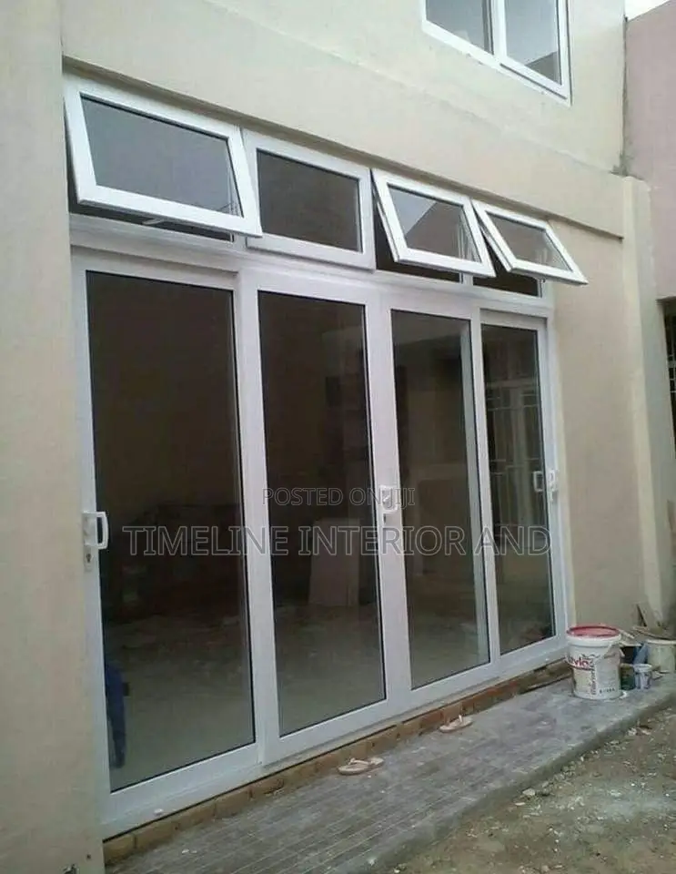 Modern Aluminium Sliding Glass Door With Ventilators – Strong