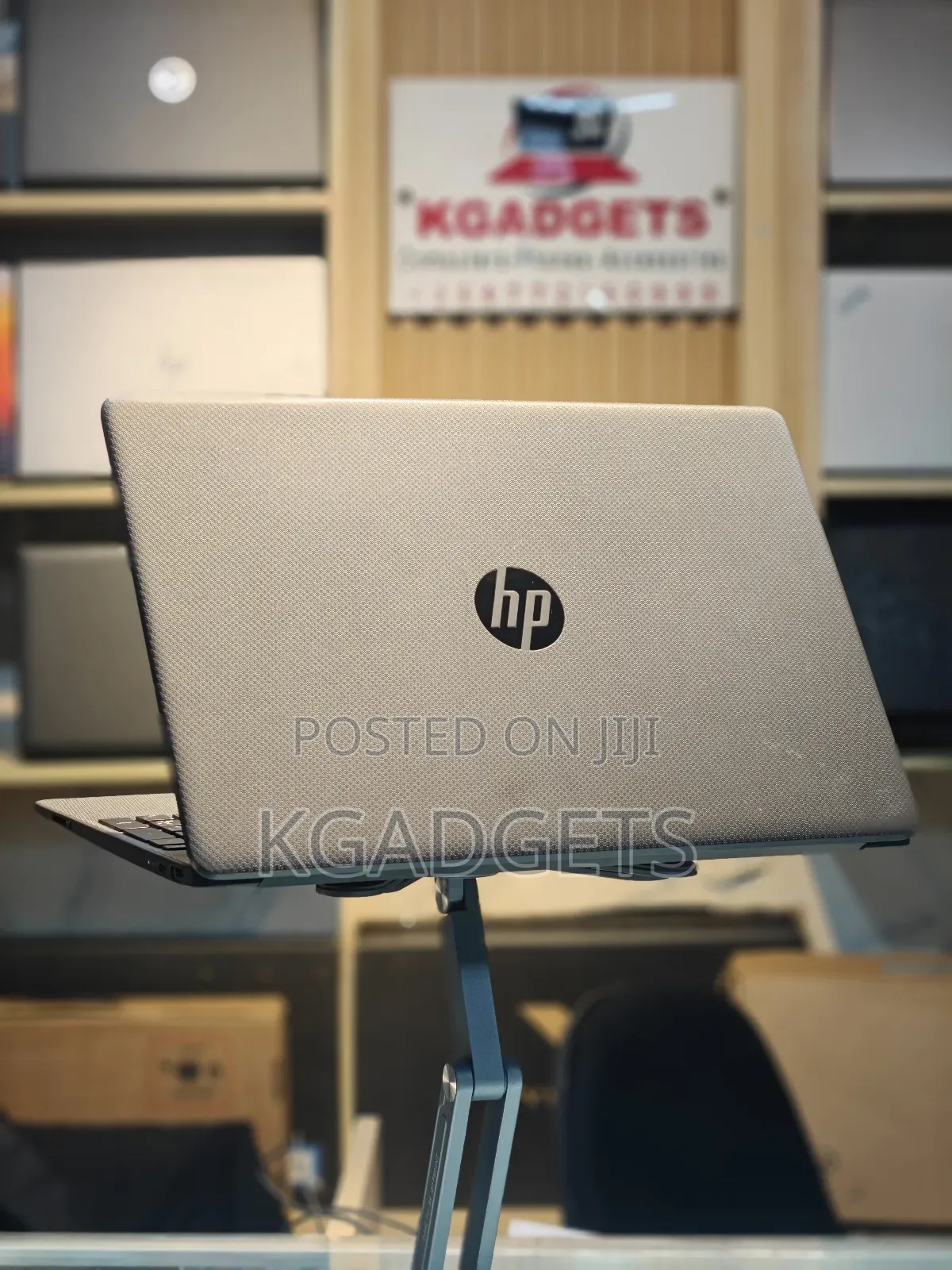 Laptop HP 250 G10 8GB Intel Core 2 Duo SSHD+SSD 256GB