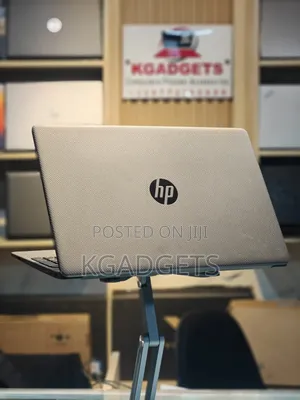 Laptop HP 250 G10 8GB Intel Core 2 Duo SSHD+SSD 256GB
