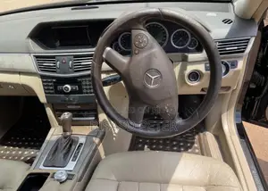 Mercedes-Benz E300 2010 Black