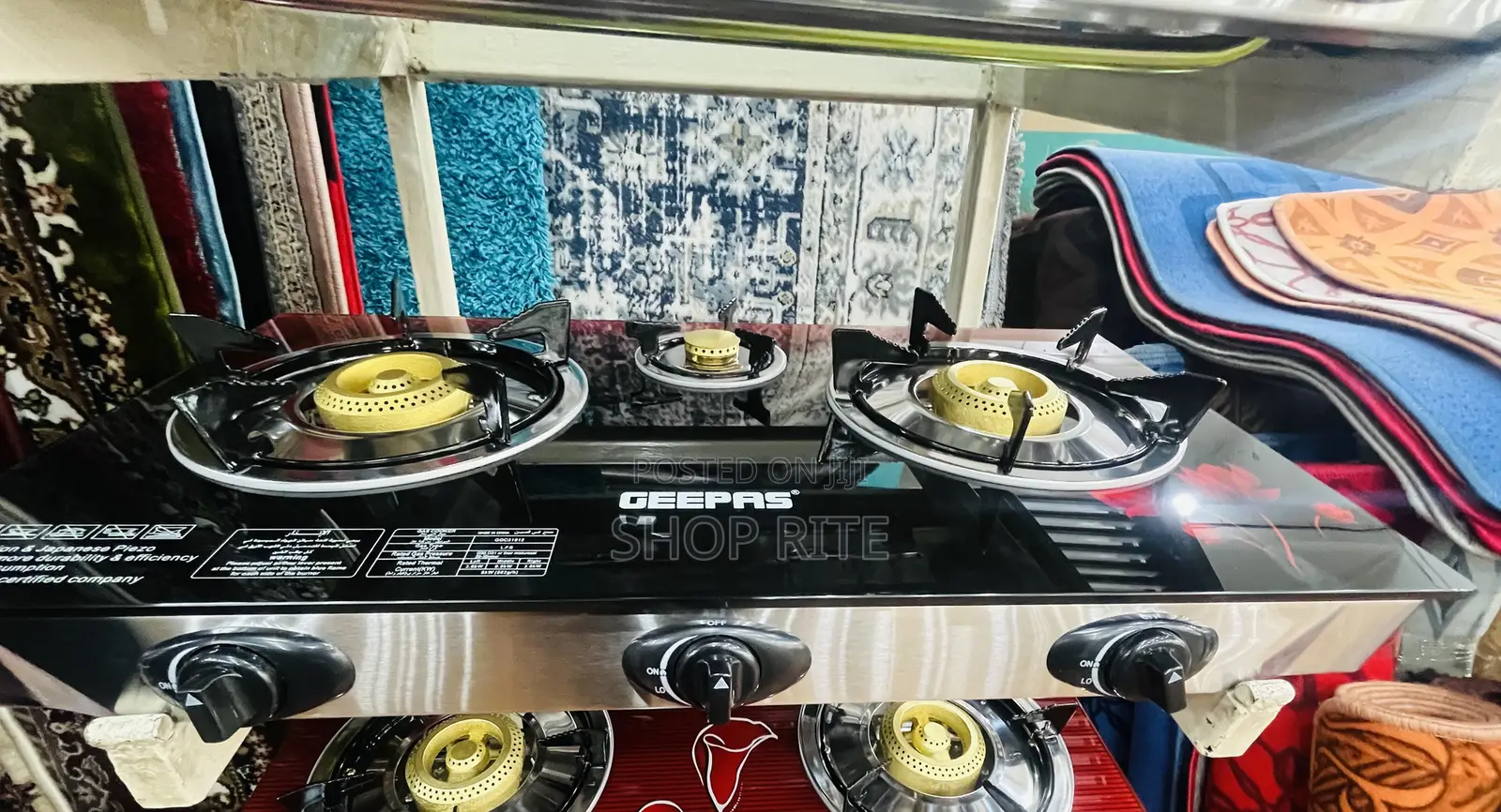 Geepas 3 Gas Bunners Table Top Black Glass