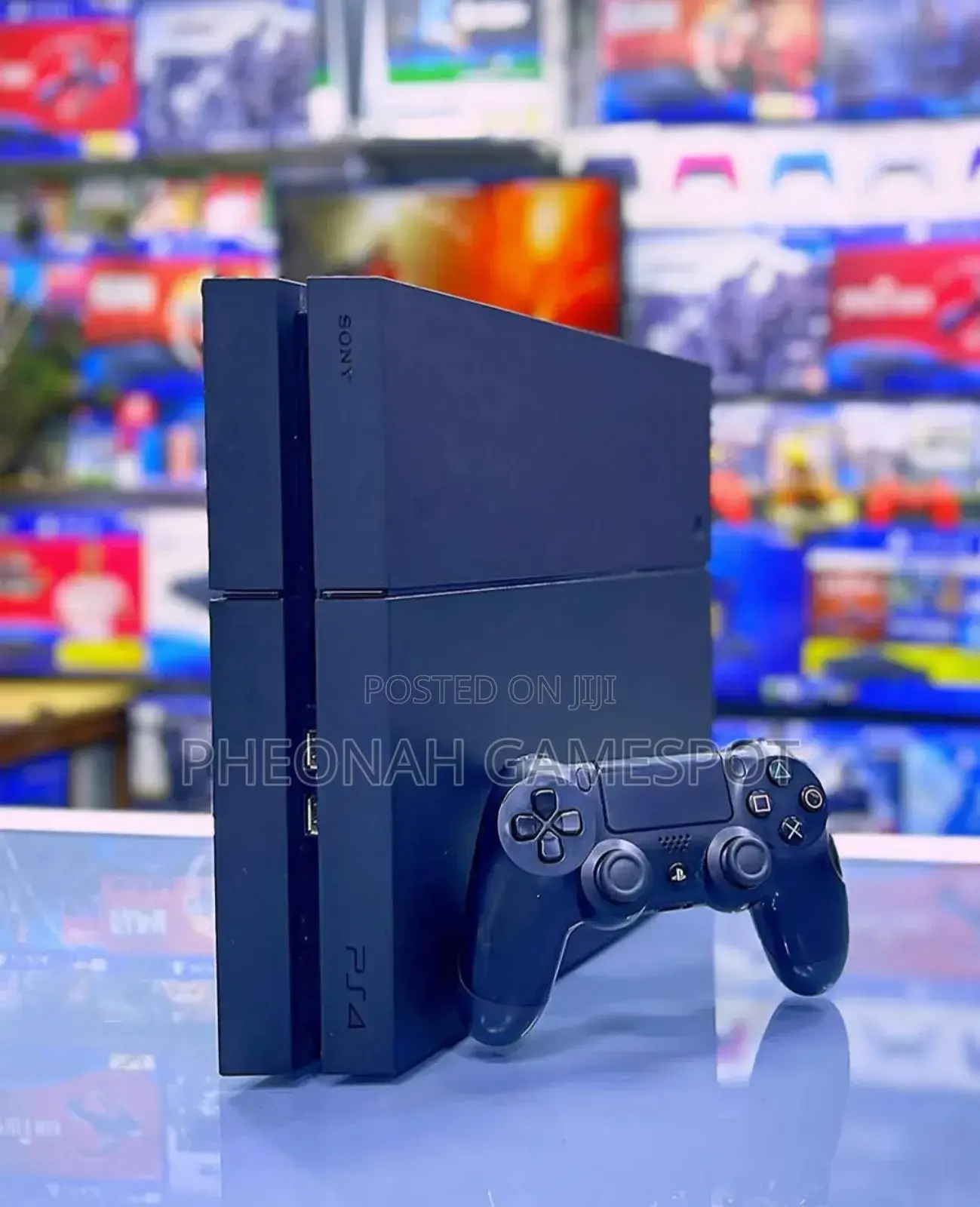 Playstation 4 Used, Includes 13 Popular Games 2 Controllers