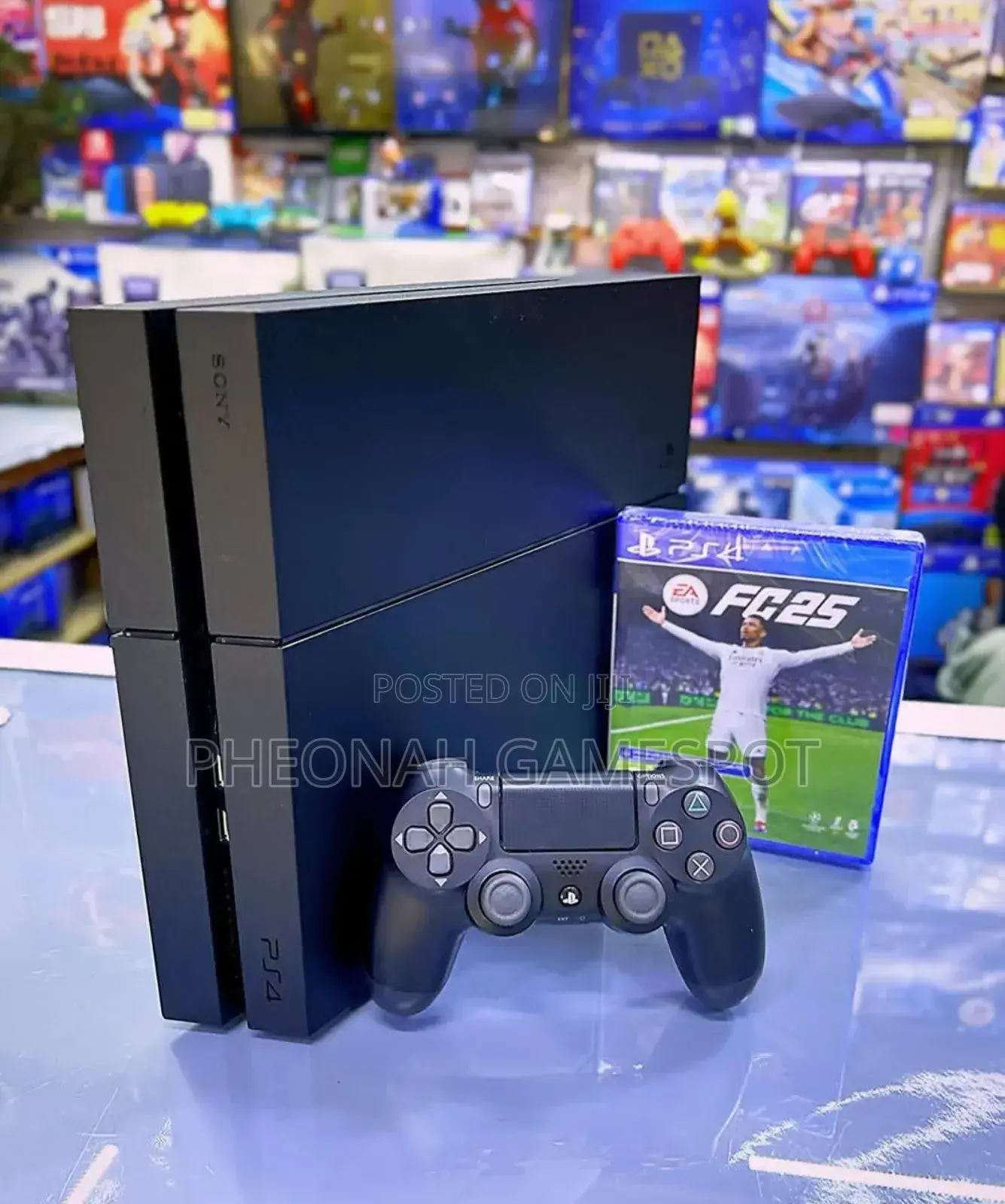 Playstation 4 Standard. Comes With 12 Games and 2 Pads. Start Gaming