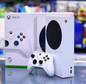 Microsoft Xbox Series S. Comes With 1 Controller and Games. It's Used