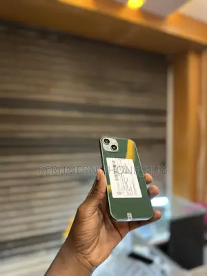 New Apple iPhone 13 128 GB Green
