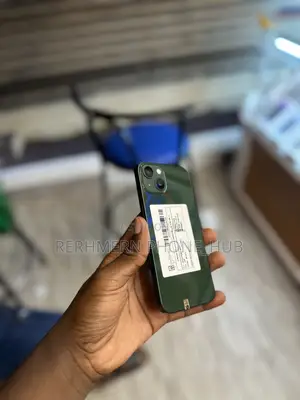New Apple iPhone 13 128 GB Green