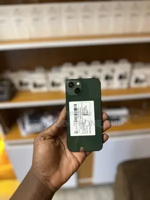 New Apple iPhone 13 128 GB Green