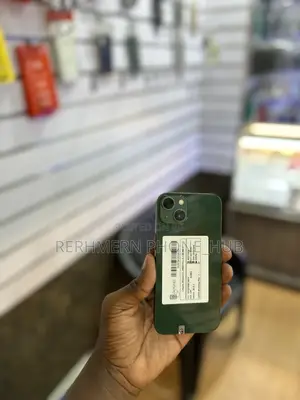 New Apple iPhone 13 128 GB Green