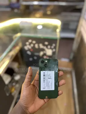 New Apple iPhone 13 128 GB Green